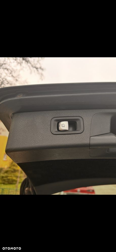Mercedes-Benz Klasa E 220 d 9G-TRONIC - 9