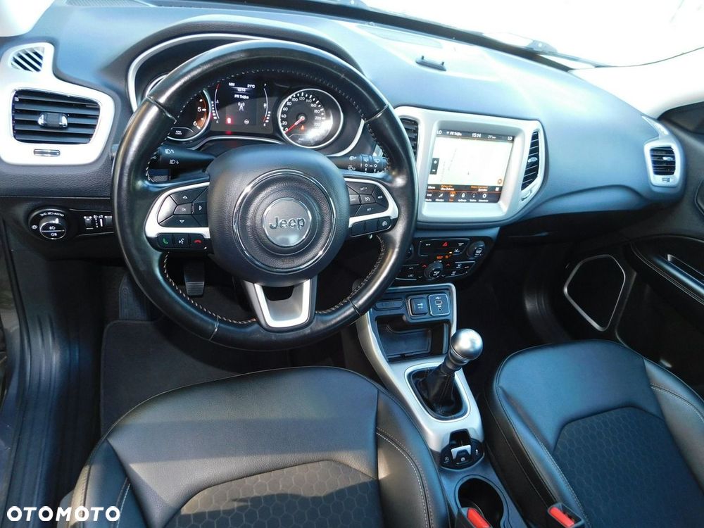 Jeep Compass - 8