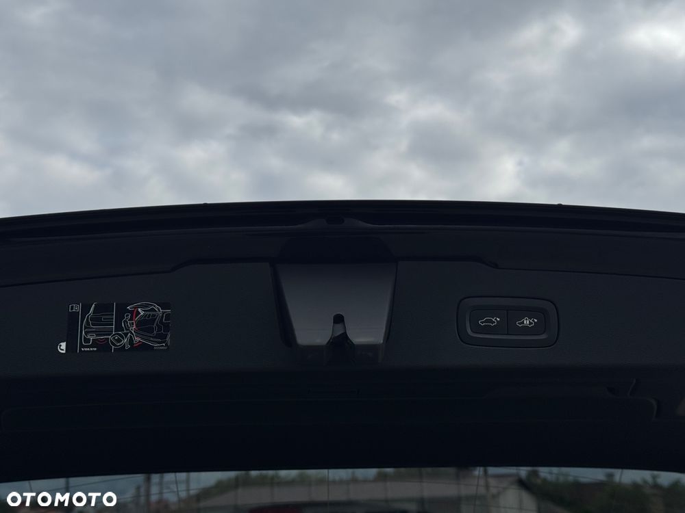 Volvo V60 D3 Geartronic Momentum Pro - 28