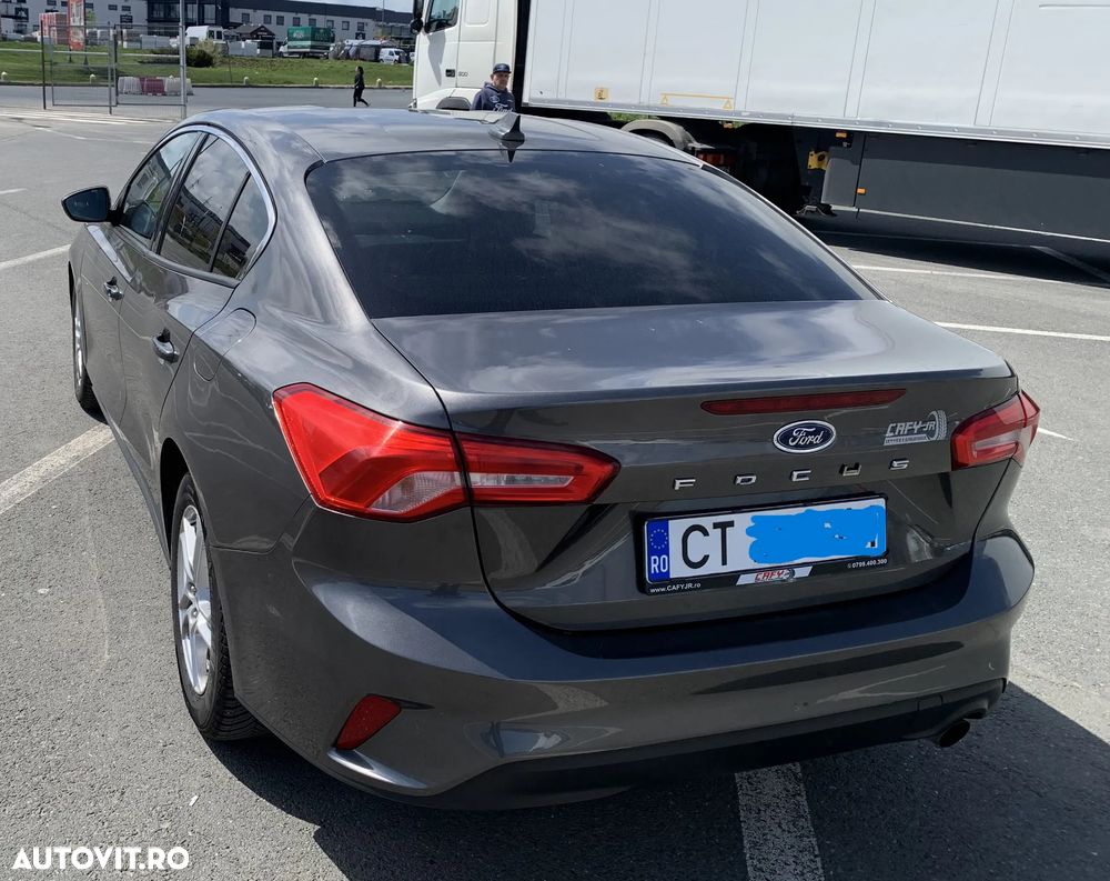 Ford Focus 1.0 EcoBoost Titanium - 1