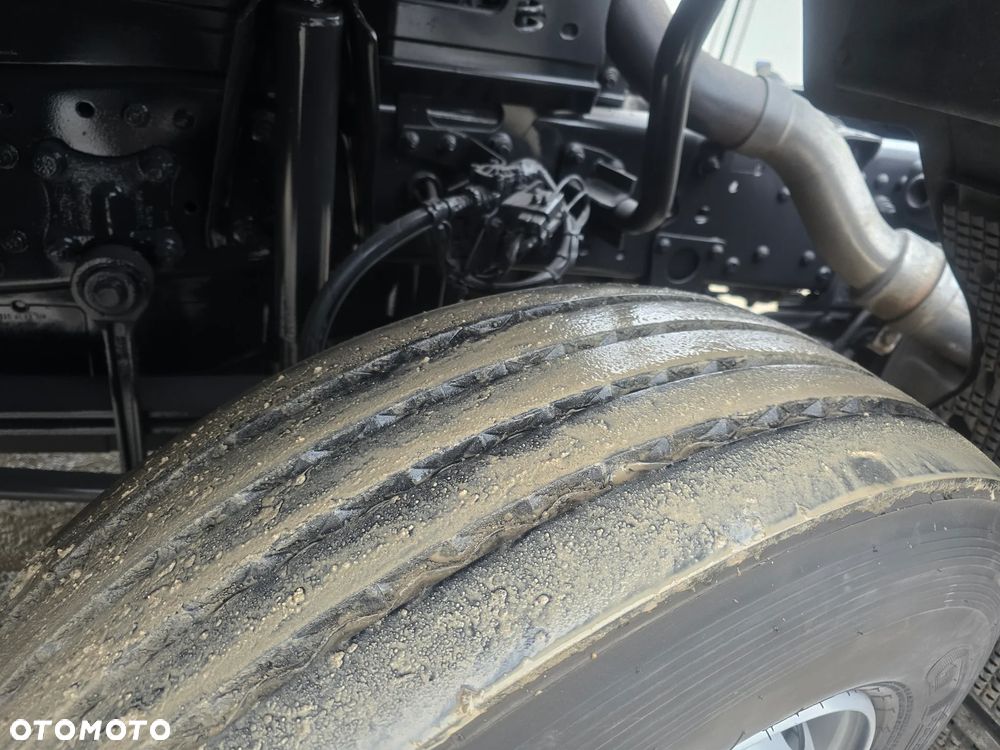 Mercedes-Benz AXOR 1833 - 8