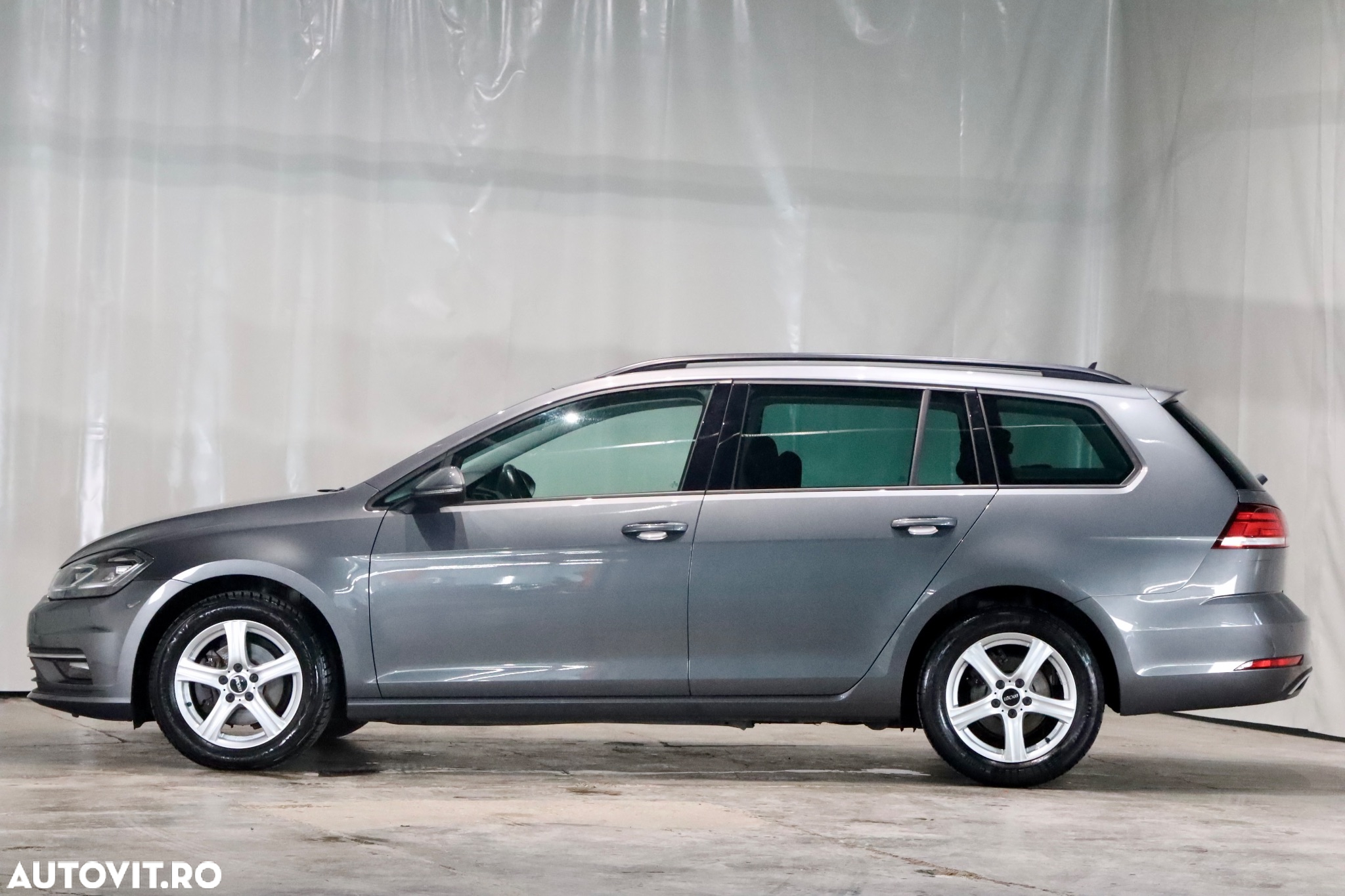Volkswagen Golf 1.6 TDI DSG Comfortline - 40