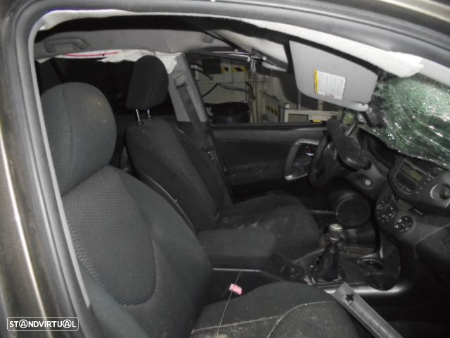Carro MOT: 2AD CXVEL: EA64F TOYOTA RAV4 3 FASE 3 2010 2.2D4D 150CV 5P CINZA ACASTANHADO DIESEL - 7