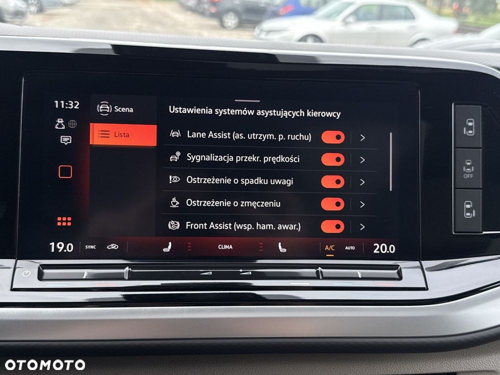 Volkswagen Multivan 2.0 TDI L2 Style DSG - 24