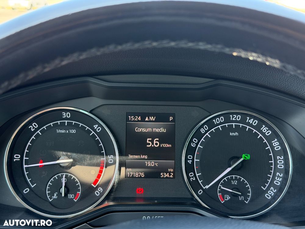 Skoda Superb 1.6 TDI DSG Active - 19