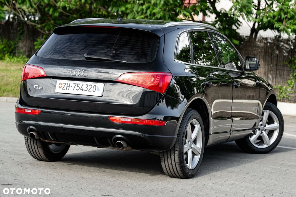 Audi Q5 3.2 FSI Quattro S tronic - 11