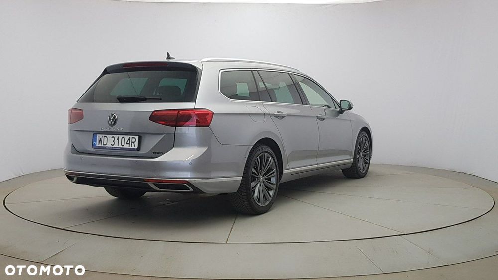 Volkswagen Passat - 7