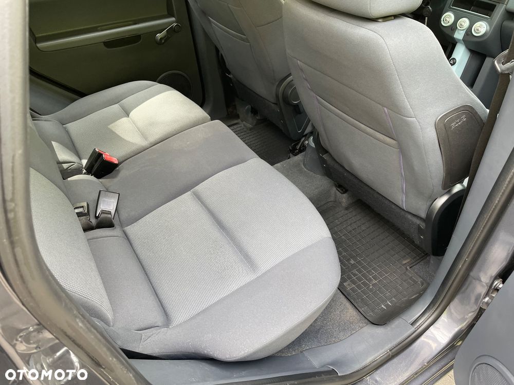 Mitsubishi Colt - 6