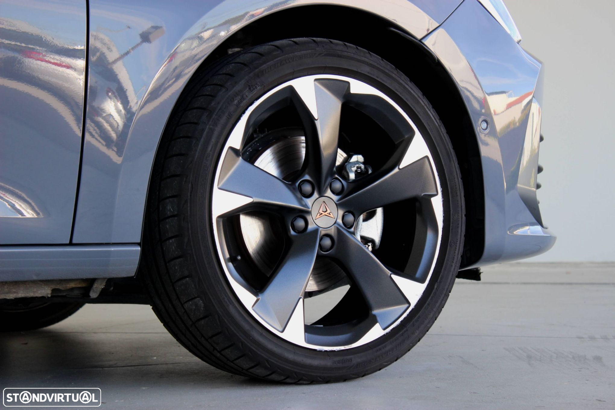 Cupra Leon 1.5 eTSI MID DSG - 11
