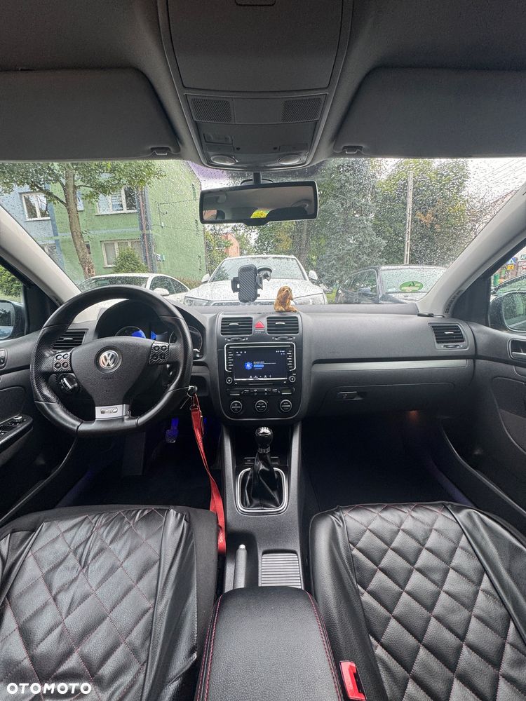 Volkswagen Golf - 18