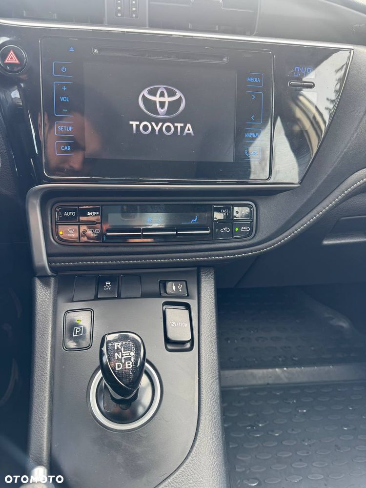 Toyota Auris - 14