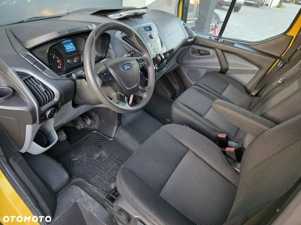 Ford Transit Custom - 11