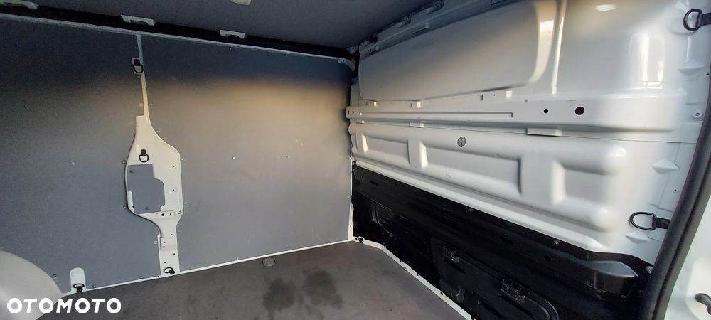 Opel VIVARO - 24