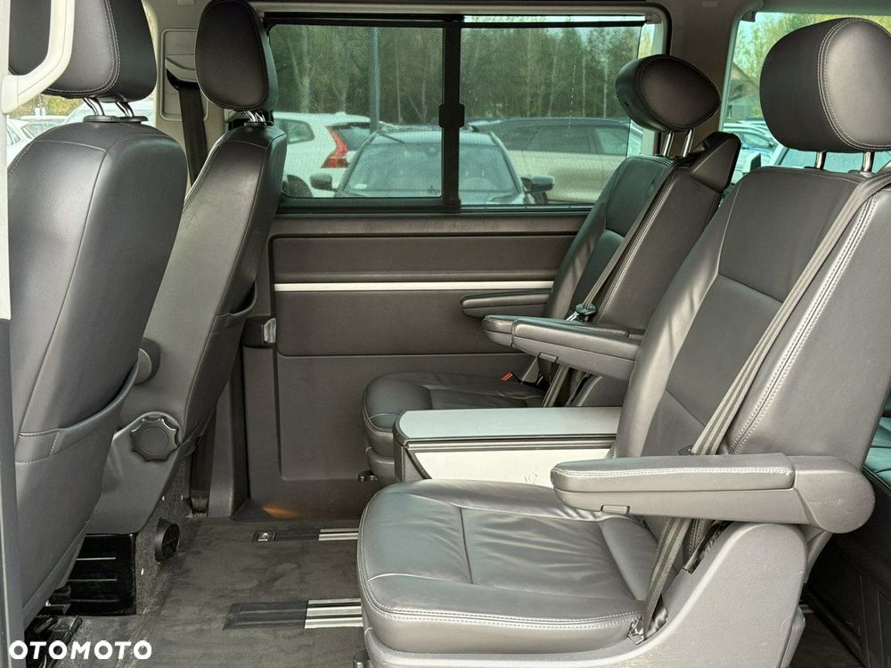 Volkswagen Multivan - 18
