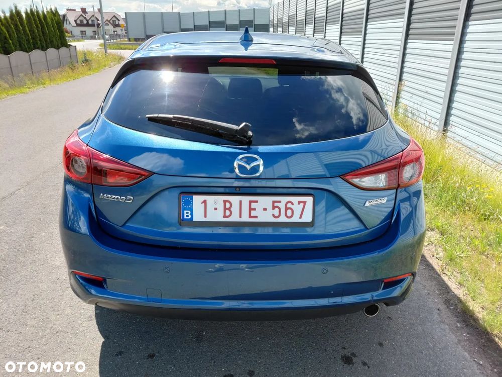 Mazda 3 - 4