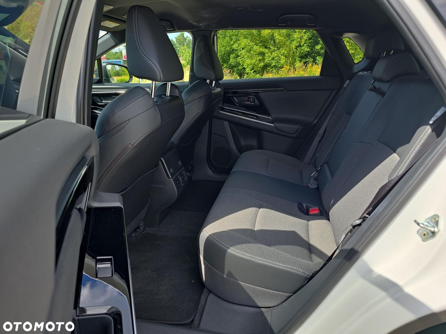 Toyota bZ4X 71.4kWh 4x4 Prestige - 13