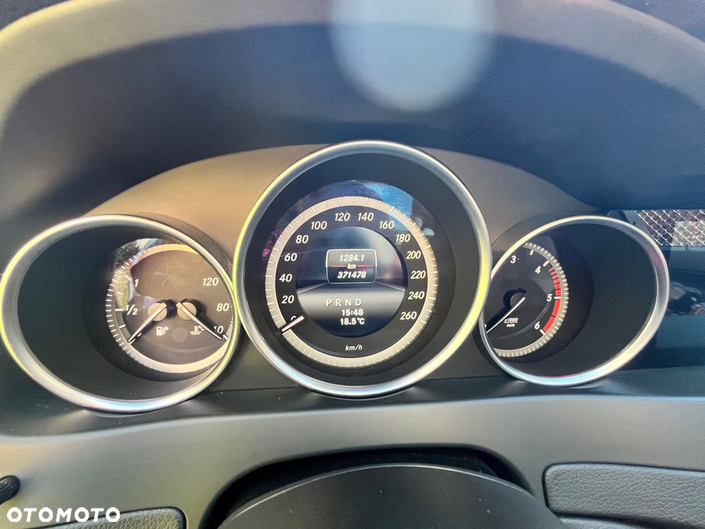Mercedes-Benz Klasa C 220 CDI 4Matic 7G-TRONIC - 13