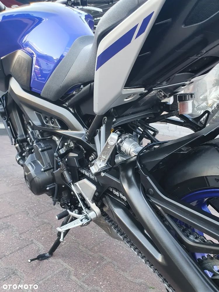 Yamaha MT - 5