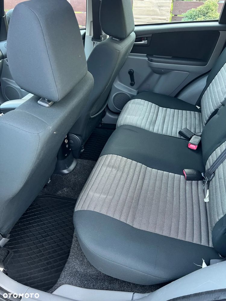 Suzuki SX4 1.5 - 15