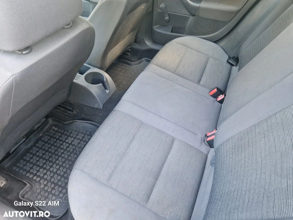 Volkswagen Golf 1.9 TDI - 6
