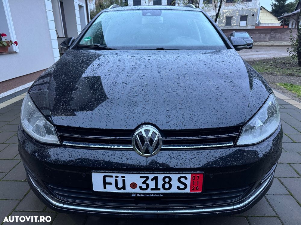 Volkswagen Golf - 1