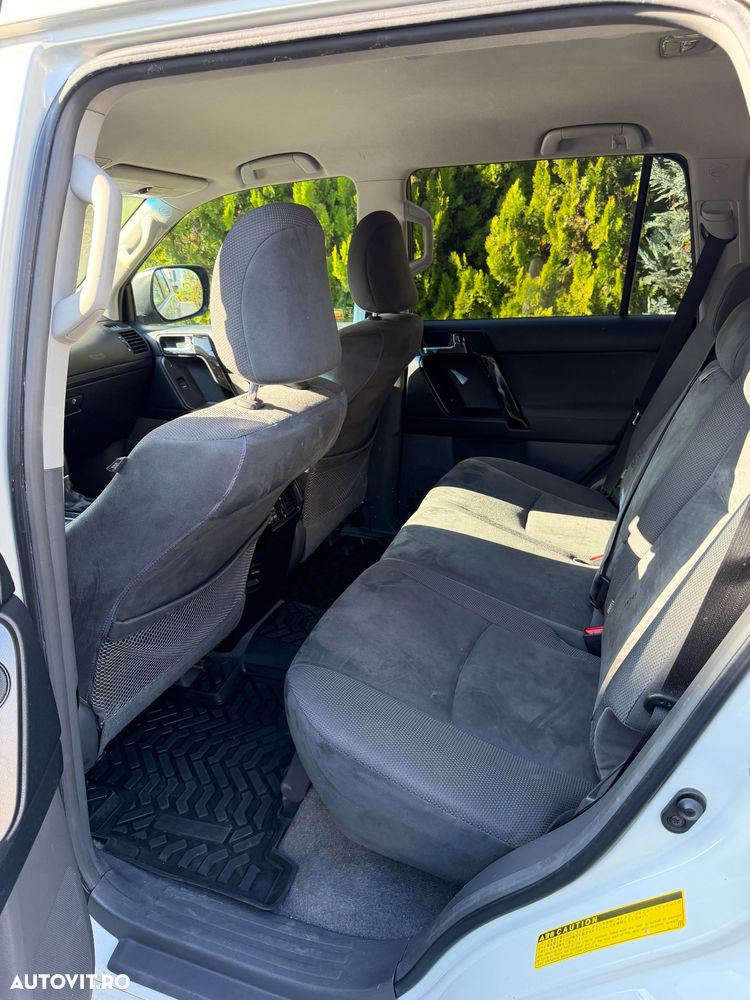 Toyota Land Cruiser 3.0l Turbo D-4D Aut. AVS Luxury - 13