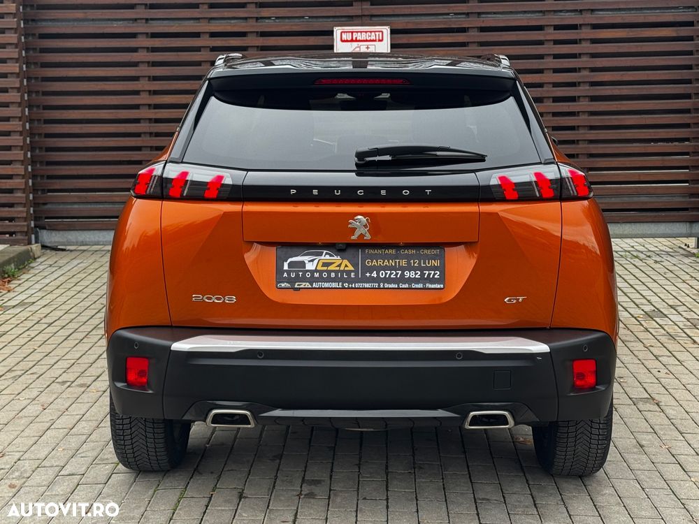 Peugeot 2008 PureTech 130 EAT8 GT - 12
