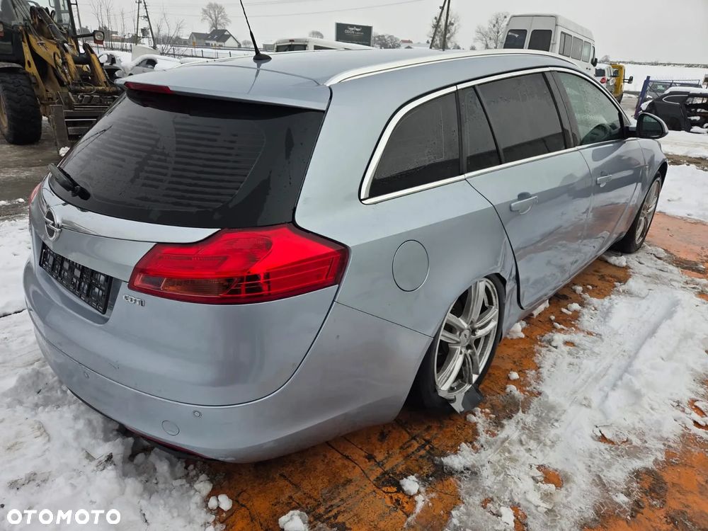 Opel Insignia A 2013 Silnik 2.0 CDTI (A20DT) 131 KM (96 kW) Z189 Na części klapa maska lampa - 1