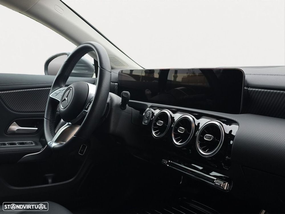 Mercedes-Benz CLA 180 - 14