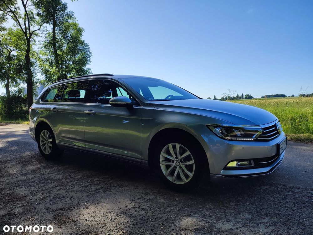 Volkswagen Passat 2.0 TDI SCR DSG Comfortline - 12