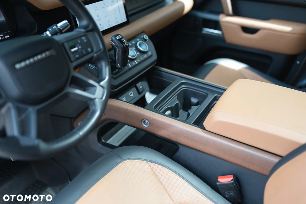Land Rover Defender 110 3.0 P400 mHEV X-Dynamic HSE - 19