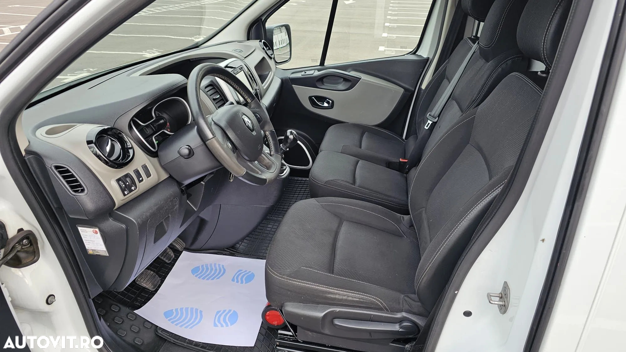 Renault Trafic - 8
