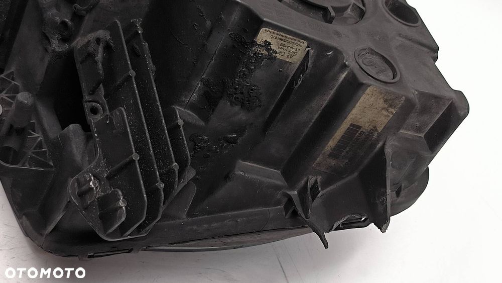 LAMPA LEWA PRZÓD VOLVO FH II FH5 500 22239247 - 3