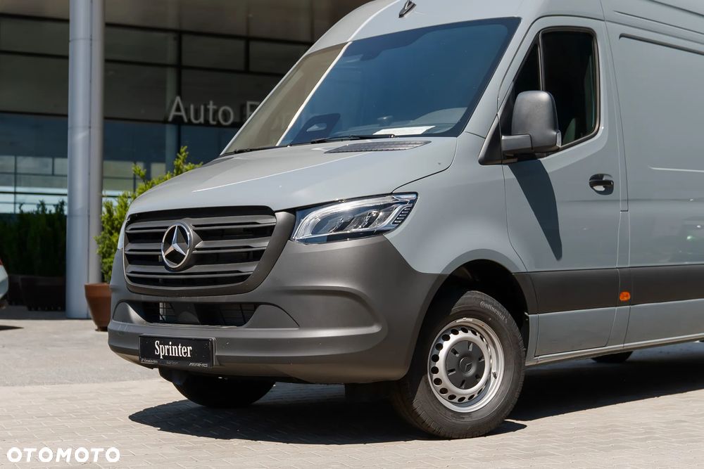 Mercedes-Benz Furgon - 3