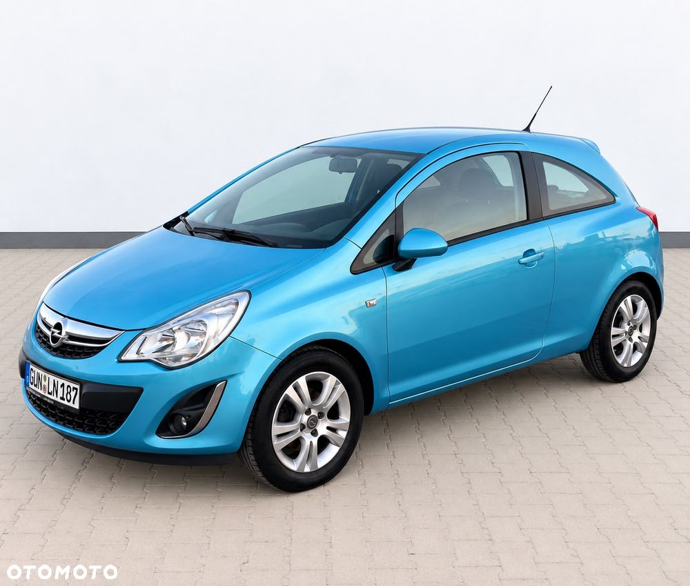 Opel Corsa 1.2 16V Essentia - 11