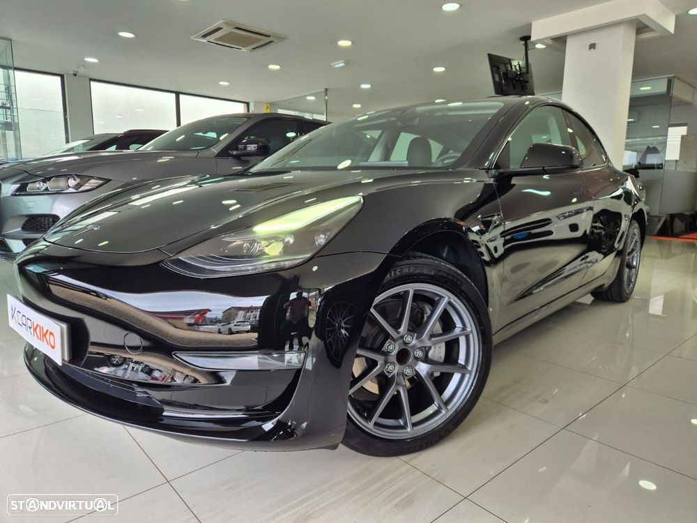 Tesla Model 3 Long Range Tração Traseira - 3