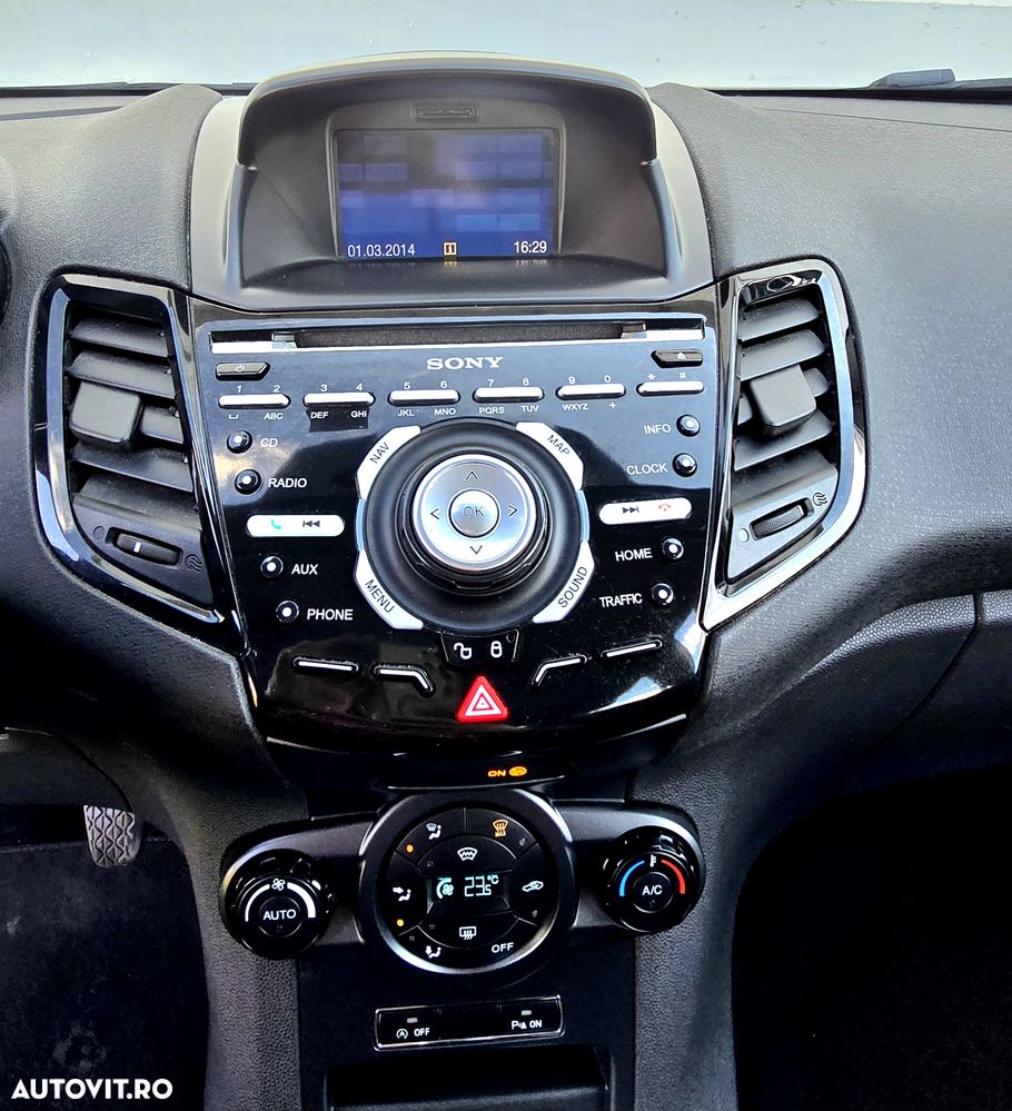Ford Fiesta 1.6 TDCI Champions Edition - 19