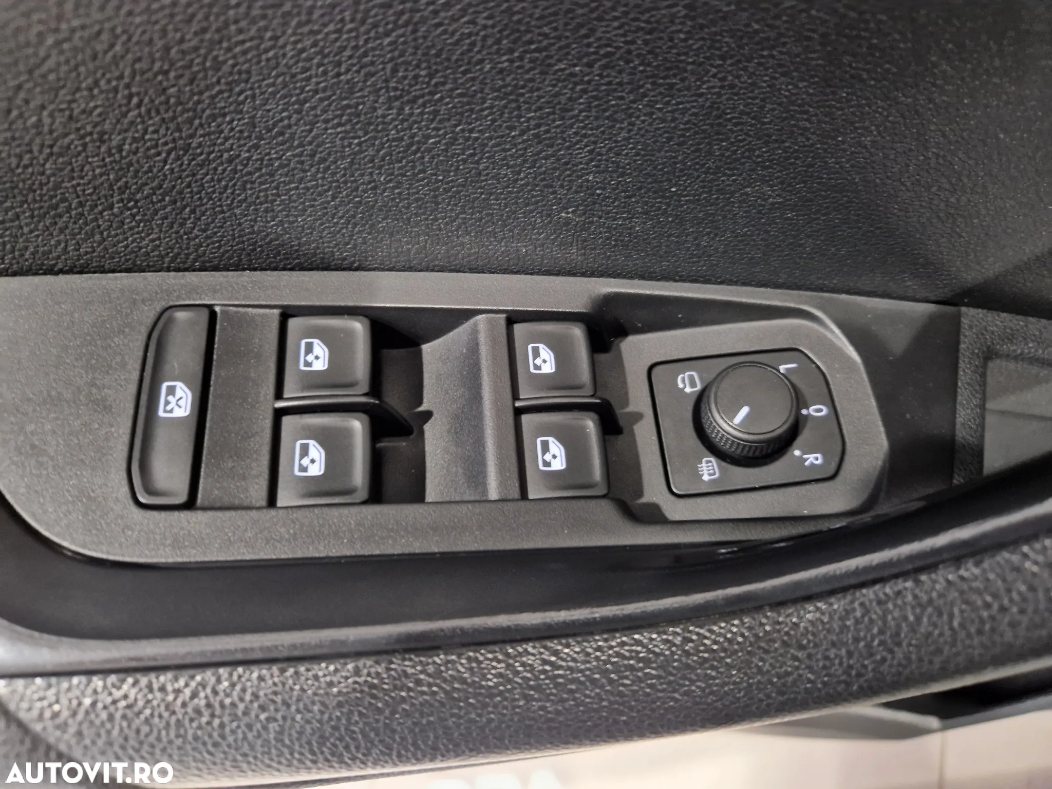 Skoda Karoq 2.0 TDI DSG Ambition - 15