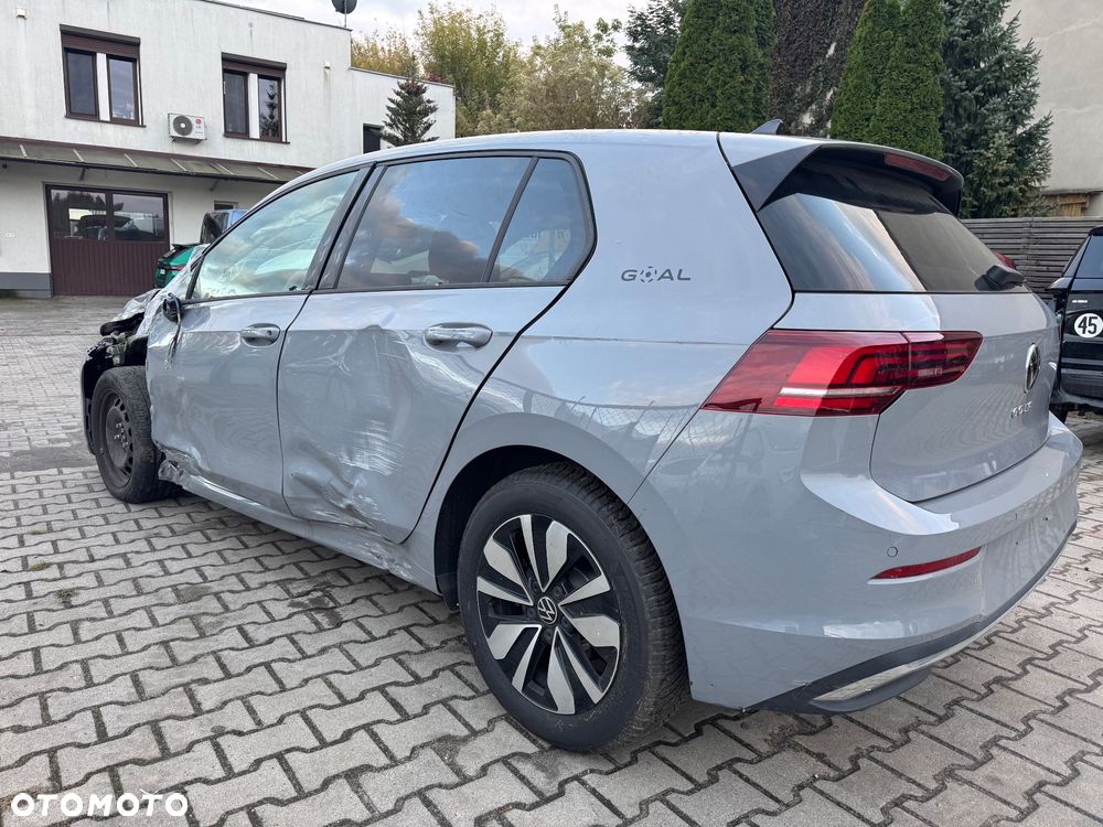 Volkswagen Golf 2.0 TDI SCR DSG Goal - 13