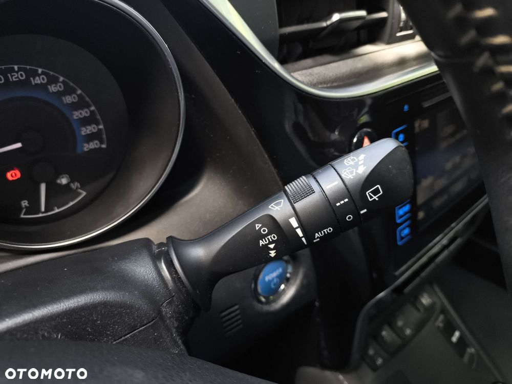 Toyota Auris - 16