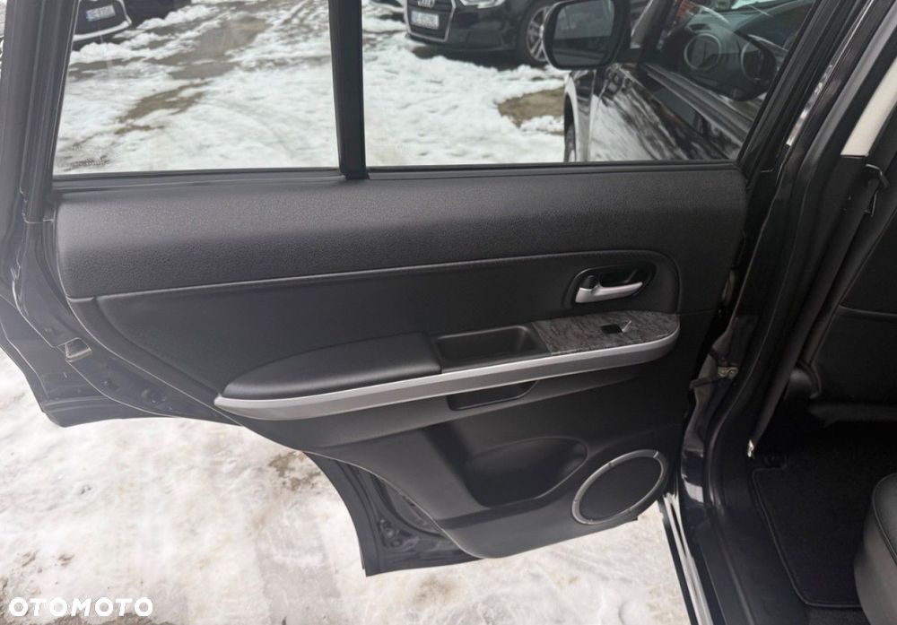 Suzuki Grand Vitara - 24