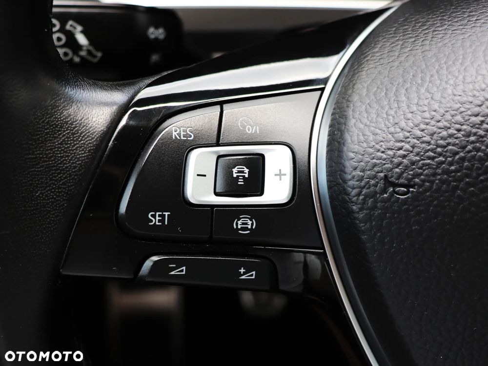 Volkswagen Tiguan 2.0 TDI SCR IQ.DRIVE - 31