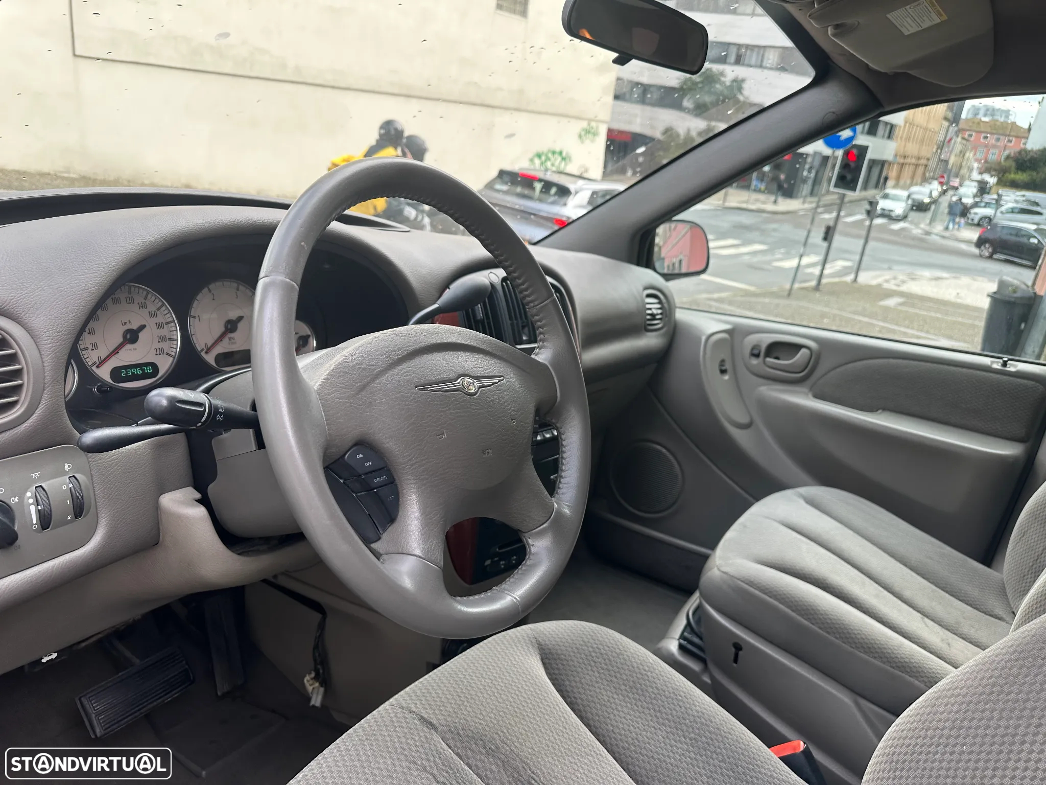 Chrysler Voyager 2.8 CRD ATX SE - 15