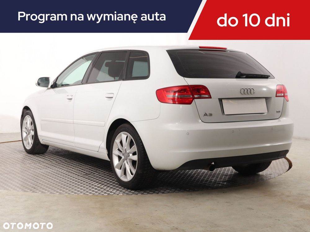 Audi A3 Sportback - 6