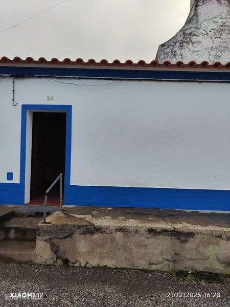 Duas Moradias com quintal - Grande imagem: 2/12