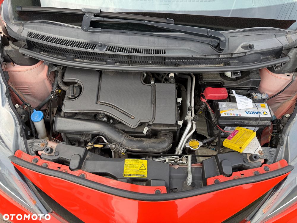 Toyota Aygo x-clusiv - 16