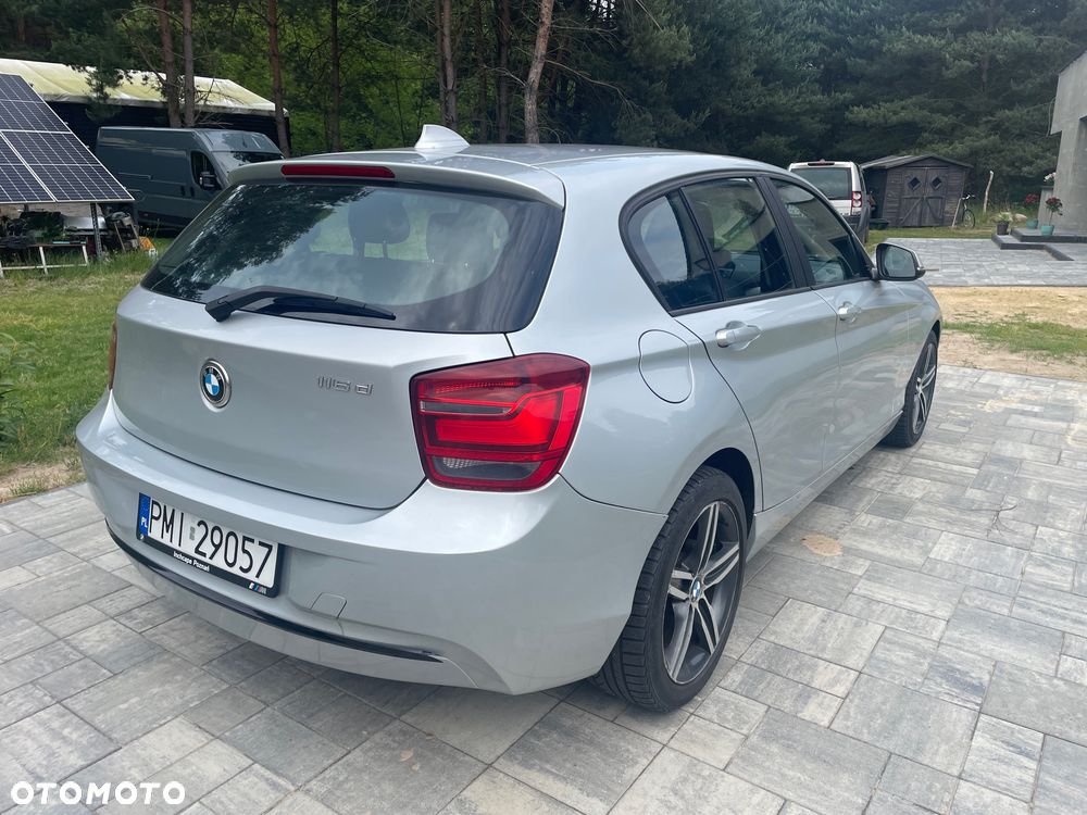 BMW Seria 1 116d Sport Line - 4