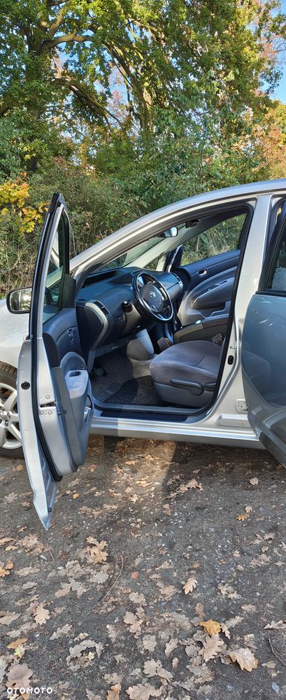 Toyota Prius 1.5 VVT-i Sol - 14