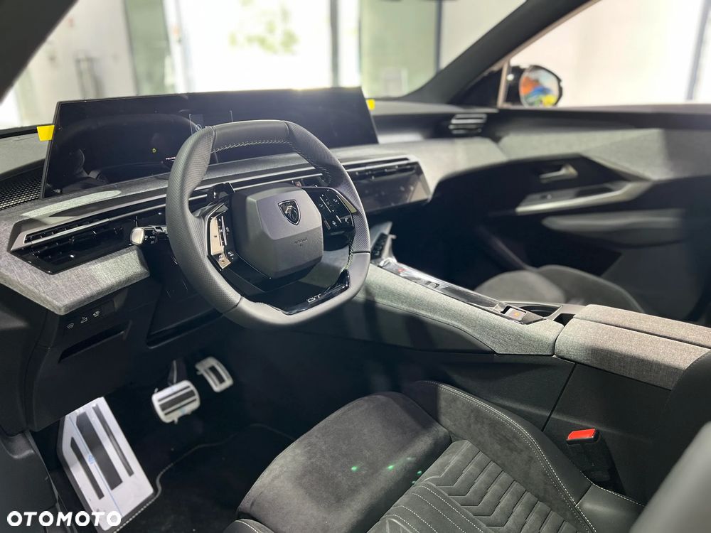 Peugeot 5008 1.2 PureTech mHEV GT Exclusive S&S e-DCS6 - 17