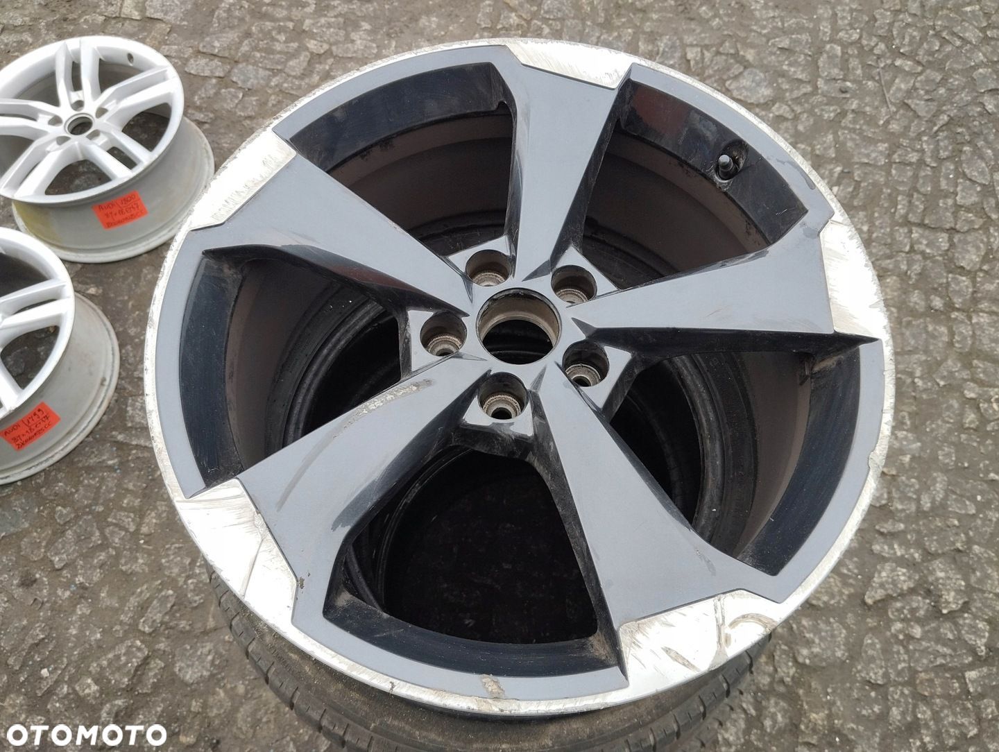 FELGA AUDI 8,5 X 19 ET 53 8V 8V0601025 1SZT - 1